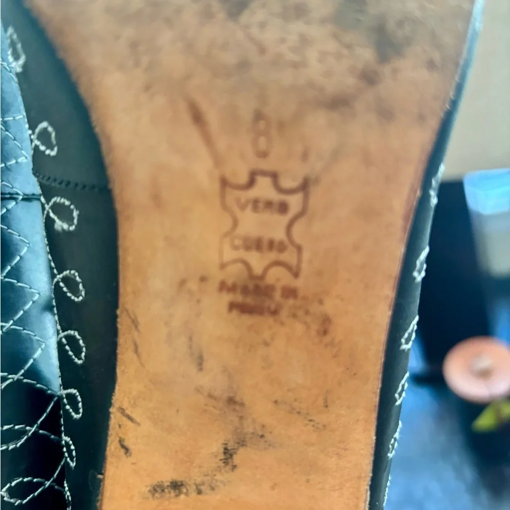 John Fluevog Black Leather Kitten Heels with Stitch Design - Picture 10 of 10